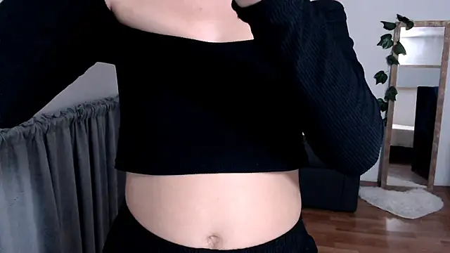 samantha baby  online show from October 31, 2025, 6:47 am