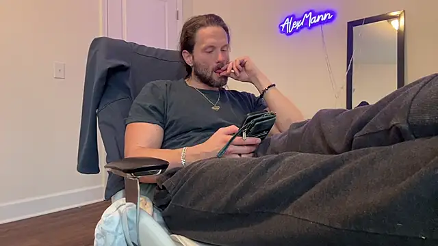 alexmannd online show from January 26, 2025, 1:36 pm