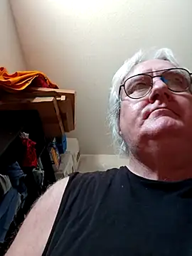 Snapshot of graham1980 chatting on February 17, 2025, 3:53 pm graham1980 online show from February 17, 2025, 3:53 pm