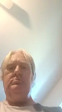 Snapshot of graham1980 chatting on November 13, 2025, 5:12 pm graham1980 online show from November 13, 2025, 5:12 pm