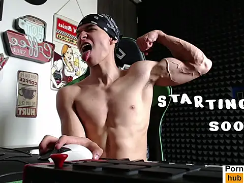 Curly Angel24 online show from April 7, 2026, 4:07 pm