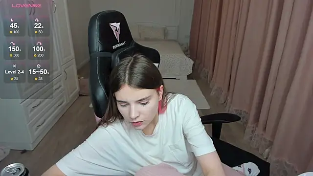 lil cassie online show from October 31, 2025, 5:14 pm