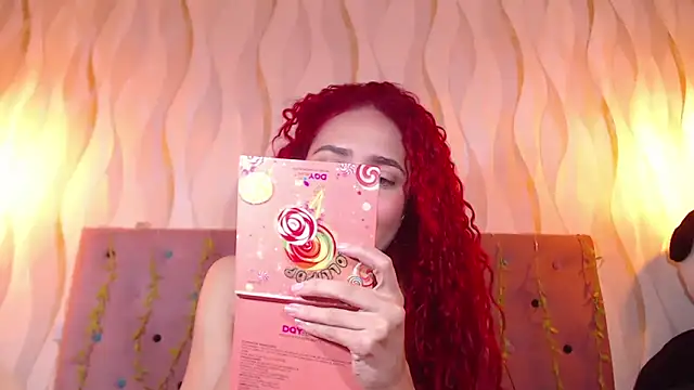 Snapshot of IsabelaLatina chatting on September 27, 2025, 1:27 pm IsabelaLatina online show from September 27, 2025, 1:27 pm