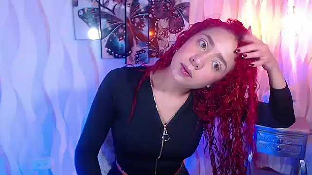 Snapshot of IsabelaLatina chatting on November 26, 2025, 2:51 pm IsabelaLatina online show from November 26, 2025, 2:51 pm