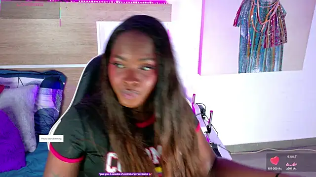 Snapshot of KAROL-SCOTT chatting on July 7, 2026, 8:02 pm KAROL-SCOTT online show from July 7, 2026, 8:02 pm