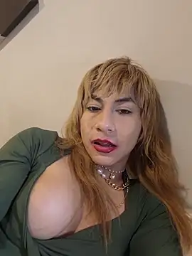 Snapshot of Evehampy chatting on October 11, 2025, 12:21 am Evehampy online show from October 11, 2025, 12:21 am