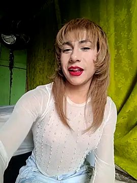 Snapshot of Evehampy chatting on December 19, 2025, 7:32 pm Evehampy online show from December 19, 2025, 7:32 pm