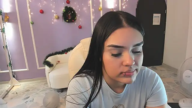 Snapshot of martinasaez chatting on December 18, 2024, 8:03 pm martinasaez online show from December 18, 2024, 8:03 pm