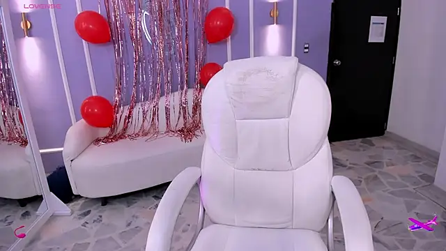 Snapshot of martinasaez chatting on February 14, 2025, 8:05 pm martinasaez online show from February 14, 2025, 8:05 pm