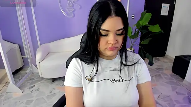 Snapshot of martinasaez chatting on September 29, 2025, 7:30 pm martinasaez online show from September 29, 2025, 7:30 pm