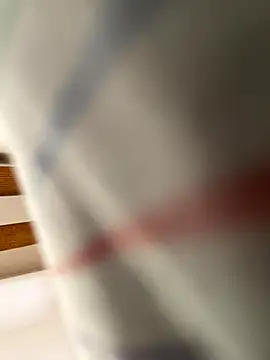 Snapshot of la_chiennete chatting on September 12, 2025, 12:16 pm la chiennete online show from September 12, 2025, 12:16 pm