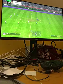 la chiennete online show from December 21, 2025, 10:28 pm