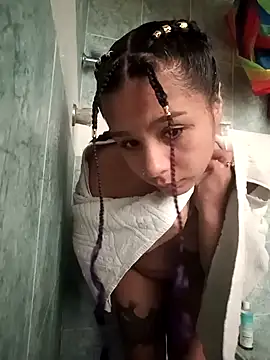 Charis 21 online show from September 23, 2025, 6:11 pm