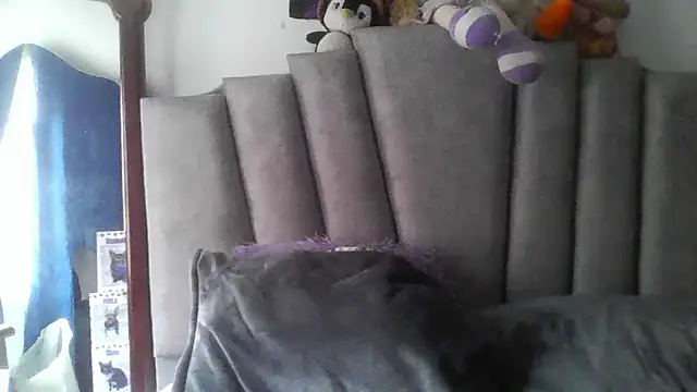 Charis 21 online show from March 26, 2026, 8:58 pm