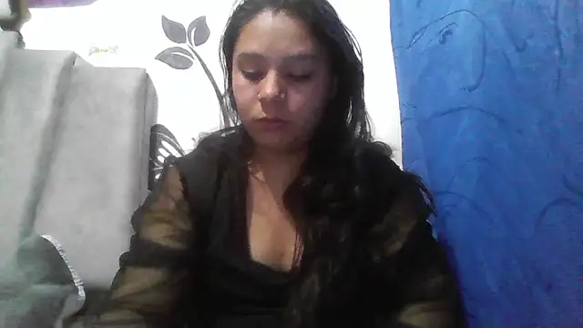 Snapshot of Charis_21 chatting on April 17, 2026, 12:02 am Charis 21 online show from April 17, 2026, 12:02 am