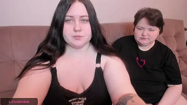 ihaveasecret  online show from January 16, 2025, 3:56 pm