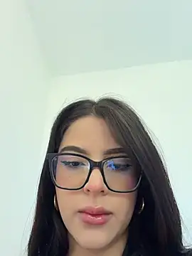 Snapshot of Victoriaxx_ chatting on February 19, 2026, 11:39 am Victoriaxx online show from February 19, 2026, 11:39 am