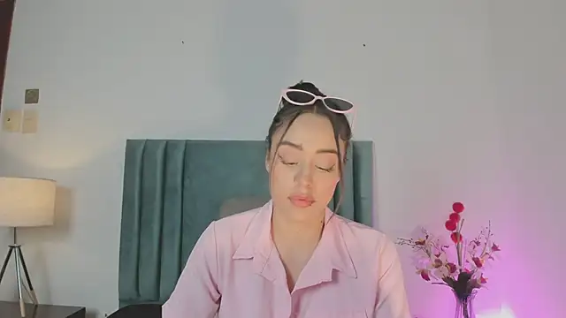 NoraDasilva online show from January 14, 2025, 11:16 pm