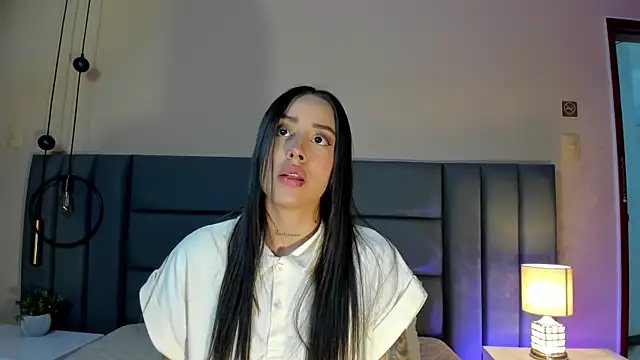 NoraDasilva online show from September 25, 2025, 12:58 am