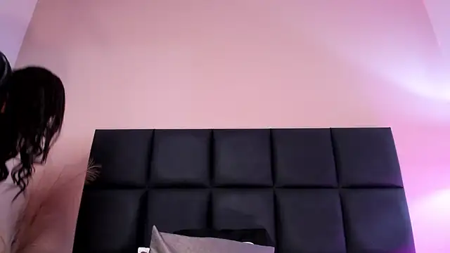 NoraDasilva online show from October 9, 2025, 12:41 am