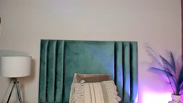 NoraDasilva online show from January 10, 2026, 12:56 am