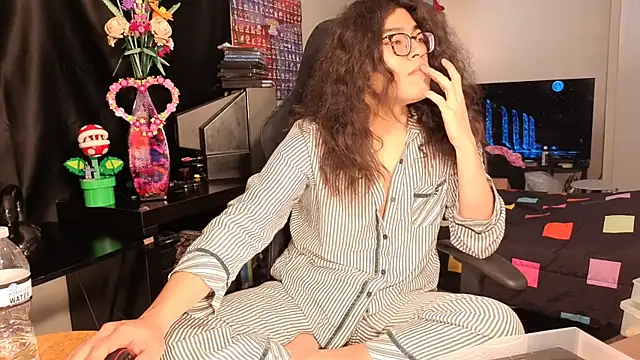 Snapshot of ShinyCherub chatting on February 14, 2025, 11:42 am ShinyCherub online show from February 14, 2025, 11:42 am