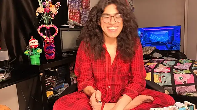 Snapshot of ShinyCherub chatting on February 28, 2025, 12:31 pm ShinyCherub online show from February 28, 2025, 12:31 pm