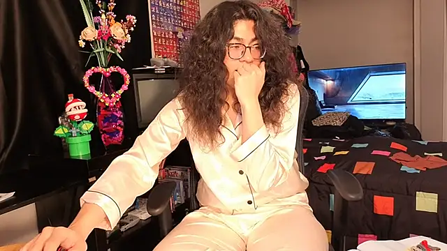 Snapshot of ShinyCherub chatting on March 2, 2025, 6:37 am ShinyCherub online show from March 2, 2025, 6:37 am