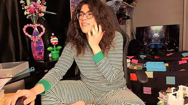 Snapshot of ShinyCherub chatting on March 9, 2025, 10:08 am ShinyCherub online show from March 9, 2025, 10:08 am