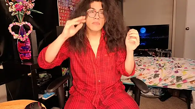 Snapshot of ShinyCherub chatting on March 17, 2025, 4:40 am ShinyCherub online show from March 17, 2025, 4:40 am