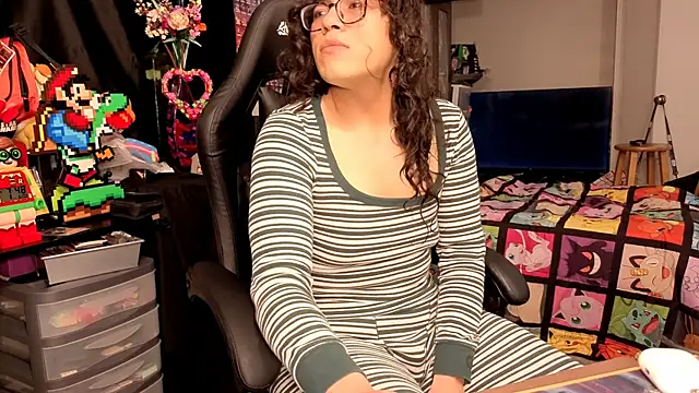 Snapshot of ShinyCherub chatting on September 14, 2025, 12:15 pm ShinyCherub online show from September 14, 2025, 12:15 pm