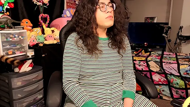 Snapshot of ShinyCherub chatting on October 18, 2025, 2:25 am ShinyCherub online show from October 18, 2025, 2:25 am