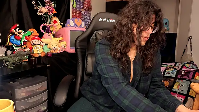 Snapshot of ShinyCherub chatting on October 31, 2025, 11:11 am ShinyCherub online show from October 31, 2025, 11:11 am