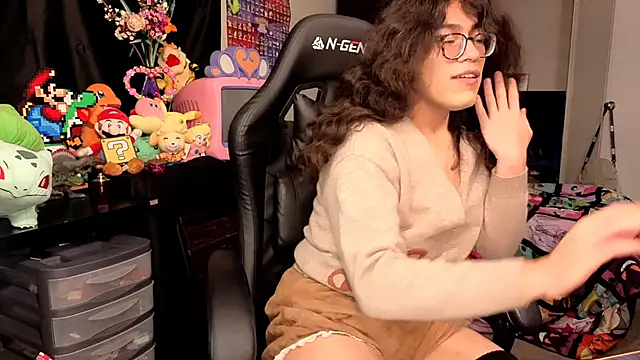 Snapshot of ShinyCherub chatting on November 3, 2025, 2:24 am ShinyCherub online show from November 3, 2025, 2:24 am