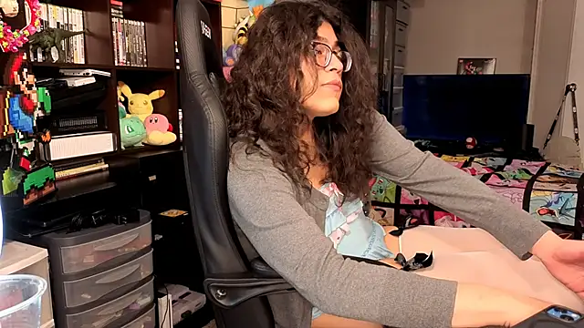 Snapshot of ShinyCherub chatting on November 8, 2025, 1:28 am ShinyCherub online show from November 8, 2025, 1:28 am