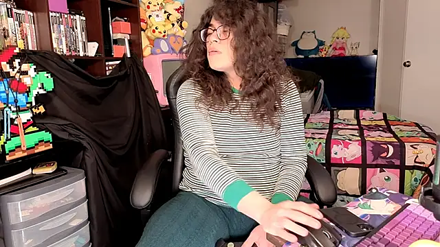 Snapshot of ShinyCherub chatting on February 7, 2026, 11:36 am ShinyCherub online show from February 7, 2026, 11:36 am