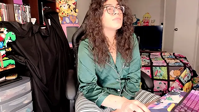 Snapshot of ShinyCherub chatting on February 10, 2026, 2:32 pm ShinyCherub online show from February 10, 2026, 2:32 pm