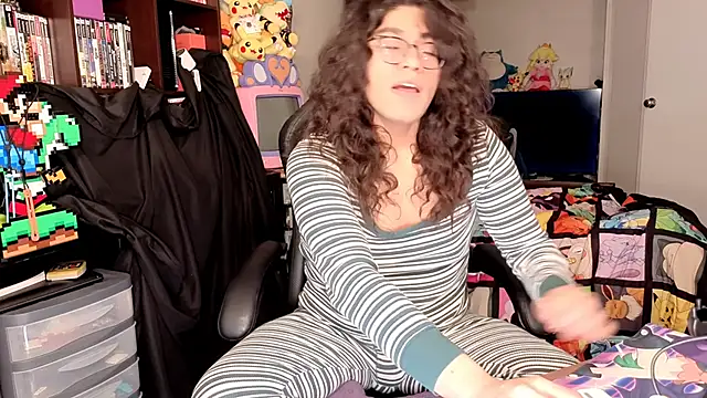 Snapshot of ShinyCherub chatting on February 12, 2026, 12:38 am ShinyCherub online show from February 12, 2026, 12:38 am