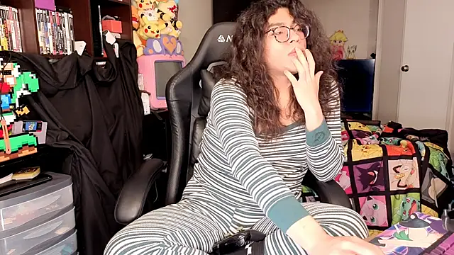 Snapshot of ShinyCherub chatting on February 15, 2026, 10:06 pm ShinyCherub online show from February 15, 2026, 10:06 pm