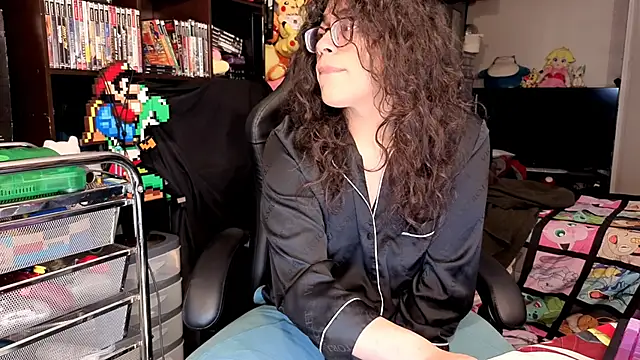 ShinyCherub online show from April 18, 2026, 7:07 pm