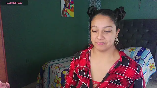 Snapshot of almaswan1 chatting on September 22, 2025, 1:57 pm almaswan1 online show from September 22, 2025, 1:57 pm