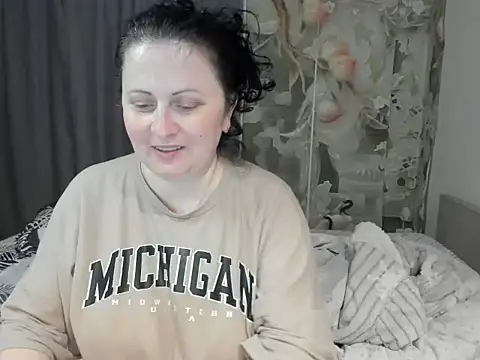 Lillian2 online show from June 2, 2026, 4:09 pm