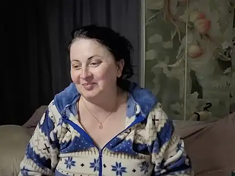 Snapshot of Lillian2 chatting on July 12, 2026, 1:51 am Lillian2 online show from July 12, 2026, 1:51 am