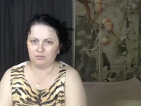 Snapshot of Lillian2 chatting on July 16, 2026, 1:55 am Lillian2 online show from July 16, 2026, 1:55 am