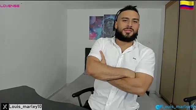 Snapshot of Louis_marley__ chatting on January 11, 2025, 4:38 am Louis marley online show from January 11, 2025, 4:38 am