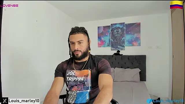 Snapshot of Louis_marley__ chatting on January 15, 2025, 5:05 pm Louis marley online show from January 15, 2025, 5:05 pm