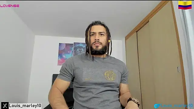 Snapshot of Louis_marley__ chatting on January 29, 2025, 11:35 pm Louis marley online show from January 29, 2025, 11:35 pm