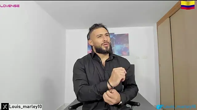 Snapshot of Louis_marley__ chatting on February 15, 2025, 1:21 am Louis marley online show from February 15, 2025, 1:21 am