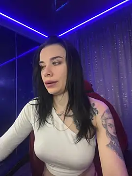 Queen of pain online show from December 2, 2025, 5:57 am