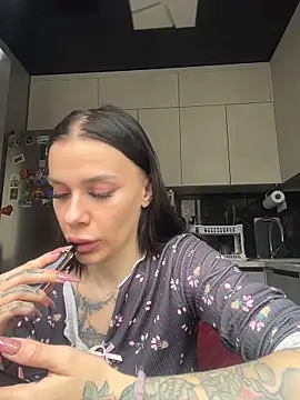 Queen of pain online show from March 21, 2026, 7:13 am